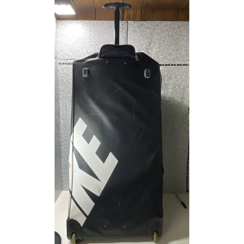 Nike Sport Black Gym Duffel Bag 60 Litre Size Medium/Large Baseball Softball Bag